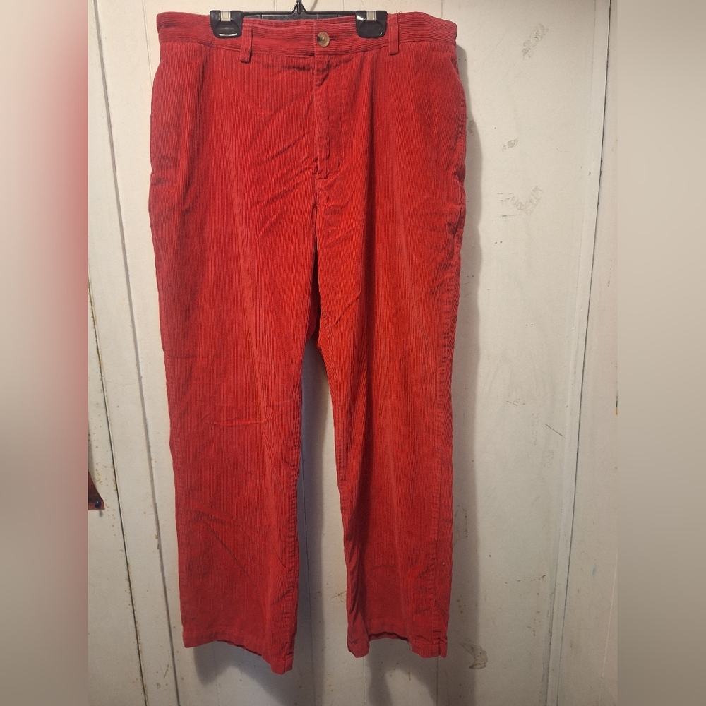 VINEYARD VINES RED CORDS 35×30